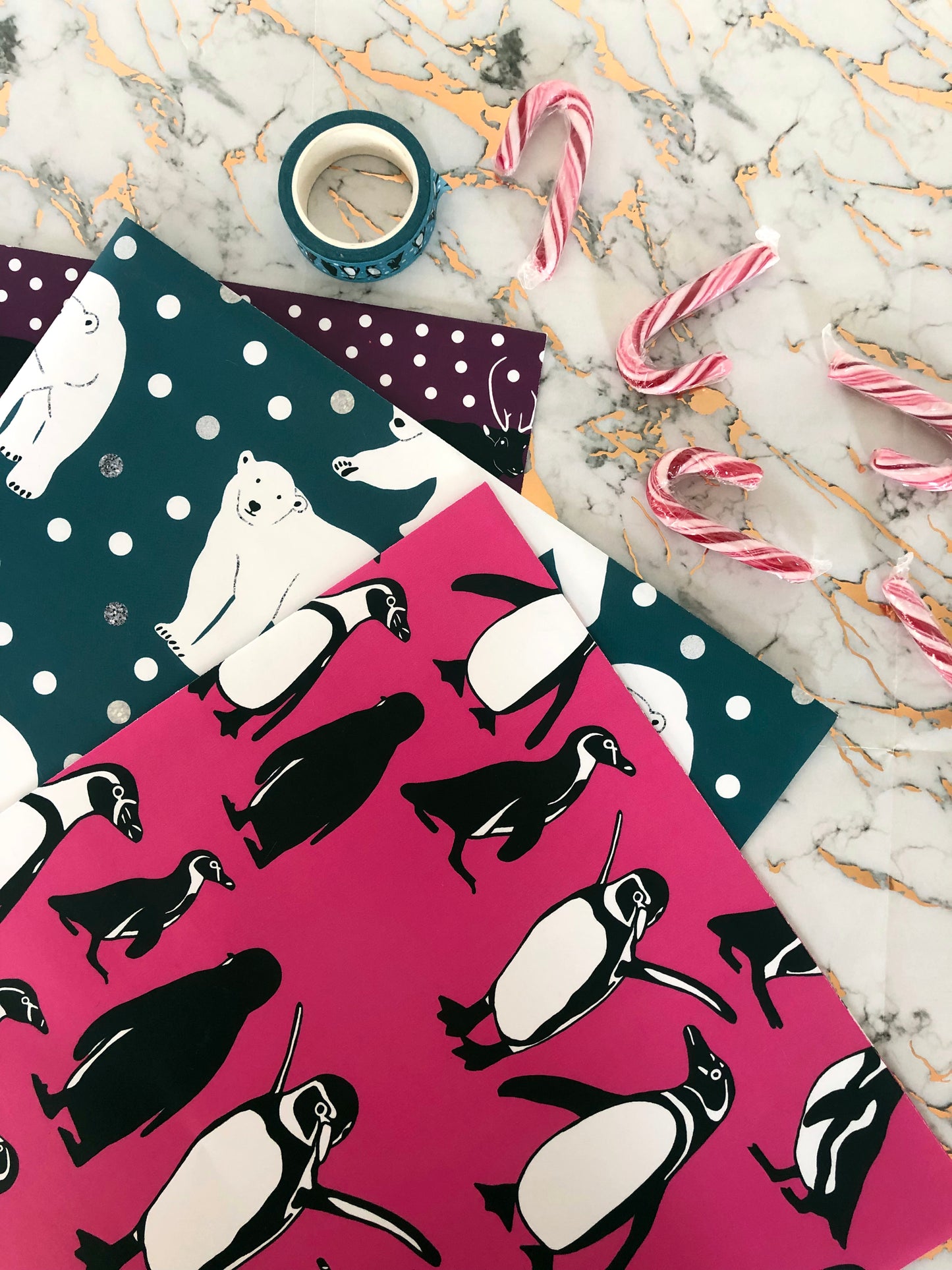 Arctic Animals Gift Wrap Set