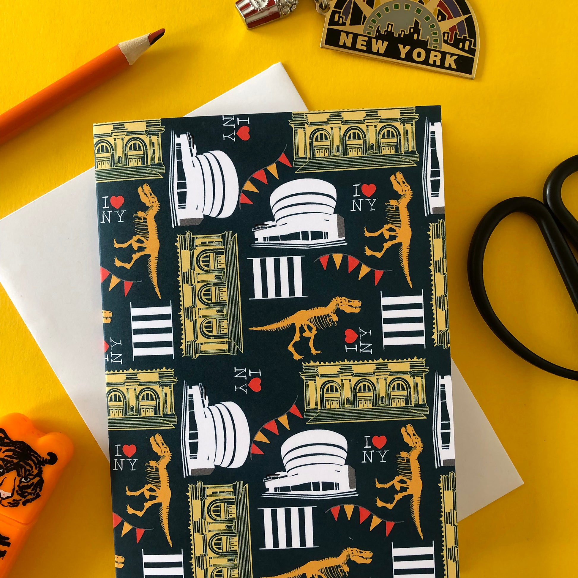 Image shows a graphic notecard inspired by the museums and galleries of New York City.